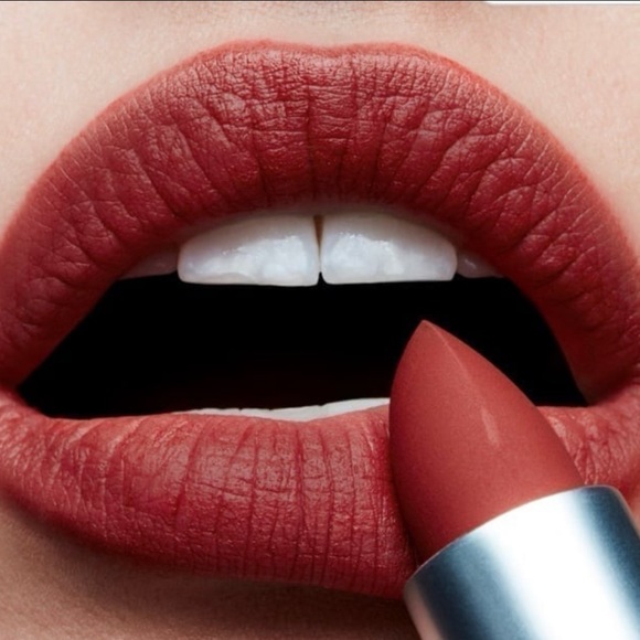 MAC Cosmetics Powder Kiss Powder Kiss Lipstick Lipcolor Devoted To Chili - Picture 5 of 9